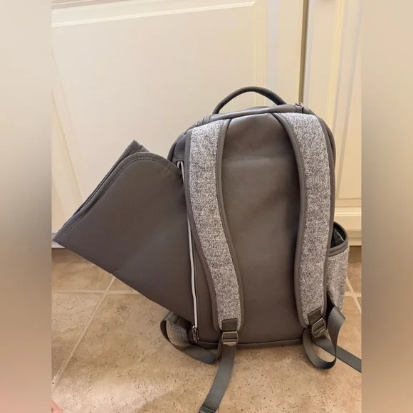 Grayson Boss Bag Backpack in Gray - Picture 3 of 7